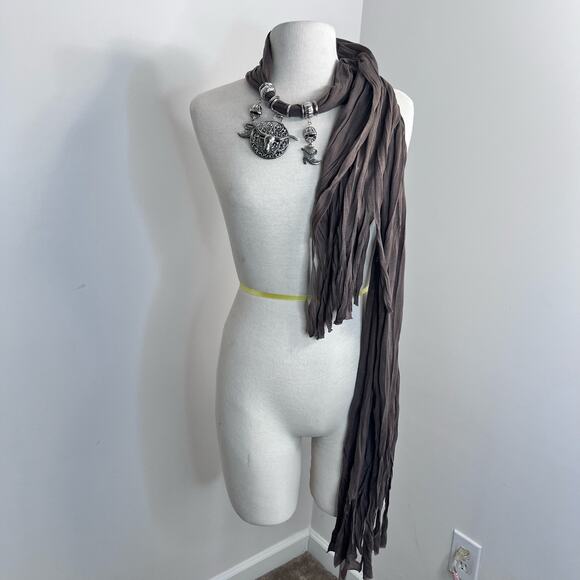 90s 2000 Vintage Brighton Scarf with Silver Accent - Picture 11 of 11